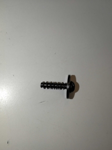 śruba montażowa przedniego zderzaka