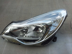 Reflektor przód prawy Corsa D