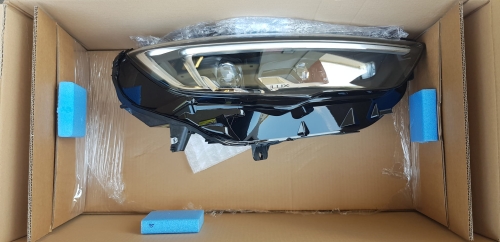 reflektor led intellilux opel Insignia B prawy